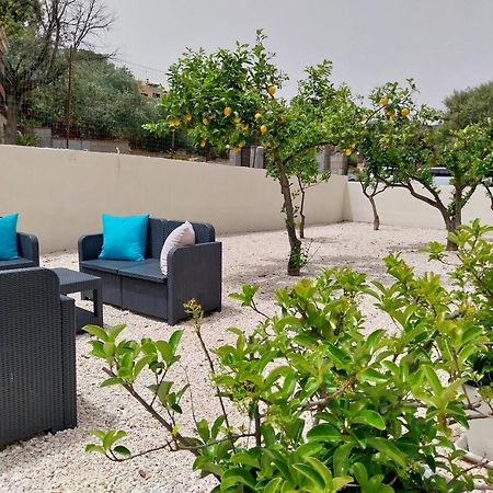 مبيت وإفطار سان تيودورو Mivida "Le Stanze Di Ada" المظهر الخارجي الصورة